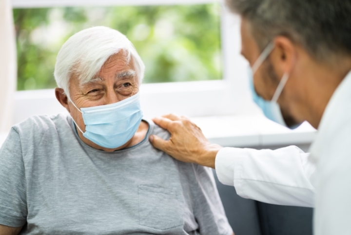 A patient and doctor discuss questions